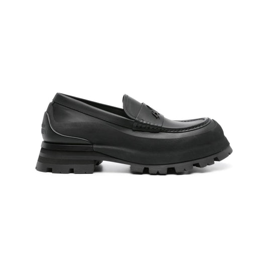 Alexander McQueen Flat shoes Black