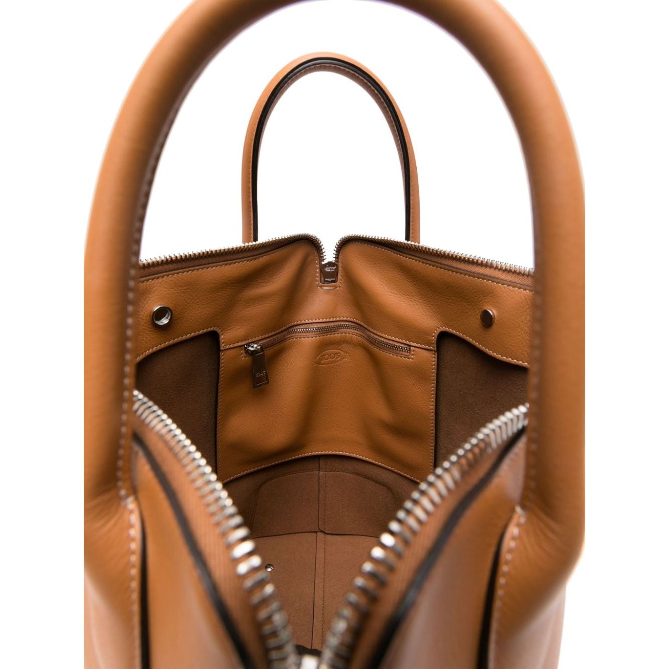 Front view with bag zipped and handles upright.