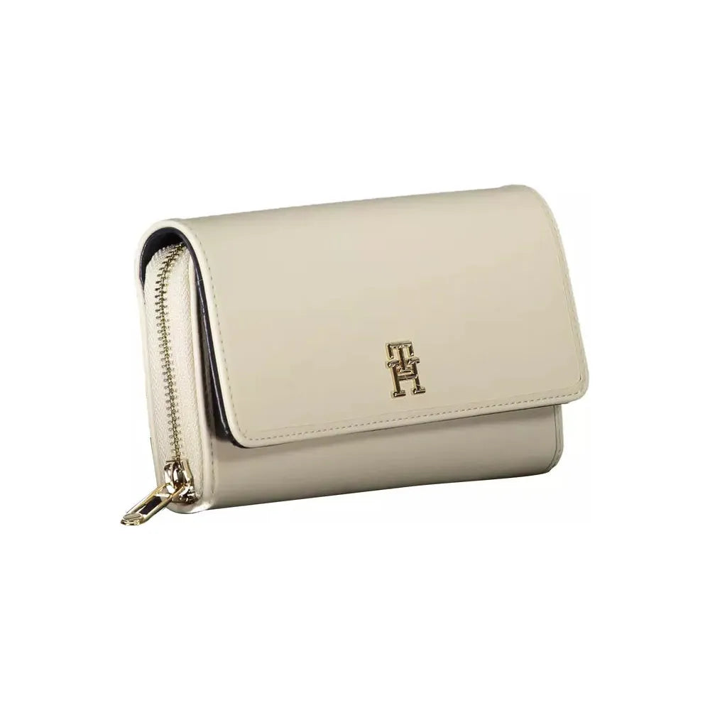 Tommy Hilfiger Elegant White Polyethylene Ladies Wallet Tommy Hilfiger