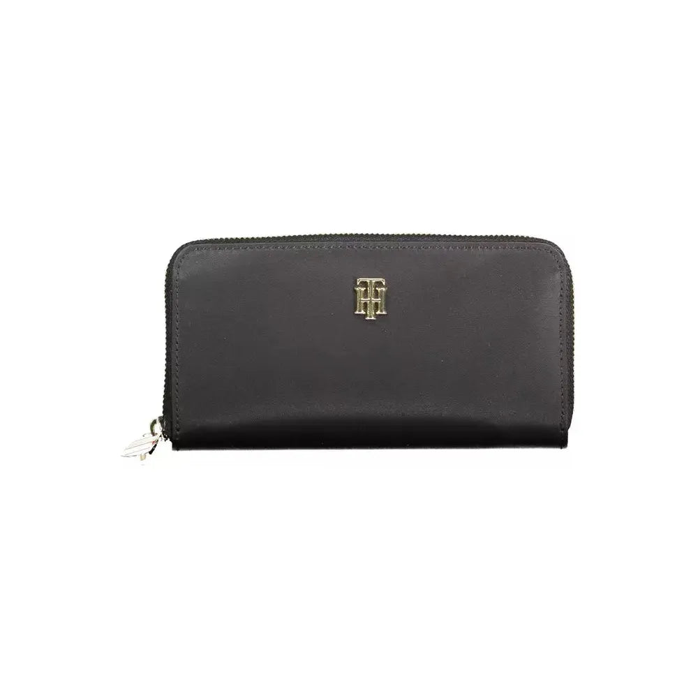 Tommy Hilfiger Sleek Black Nylon Compact Wallet Tommy Hilfiger