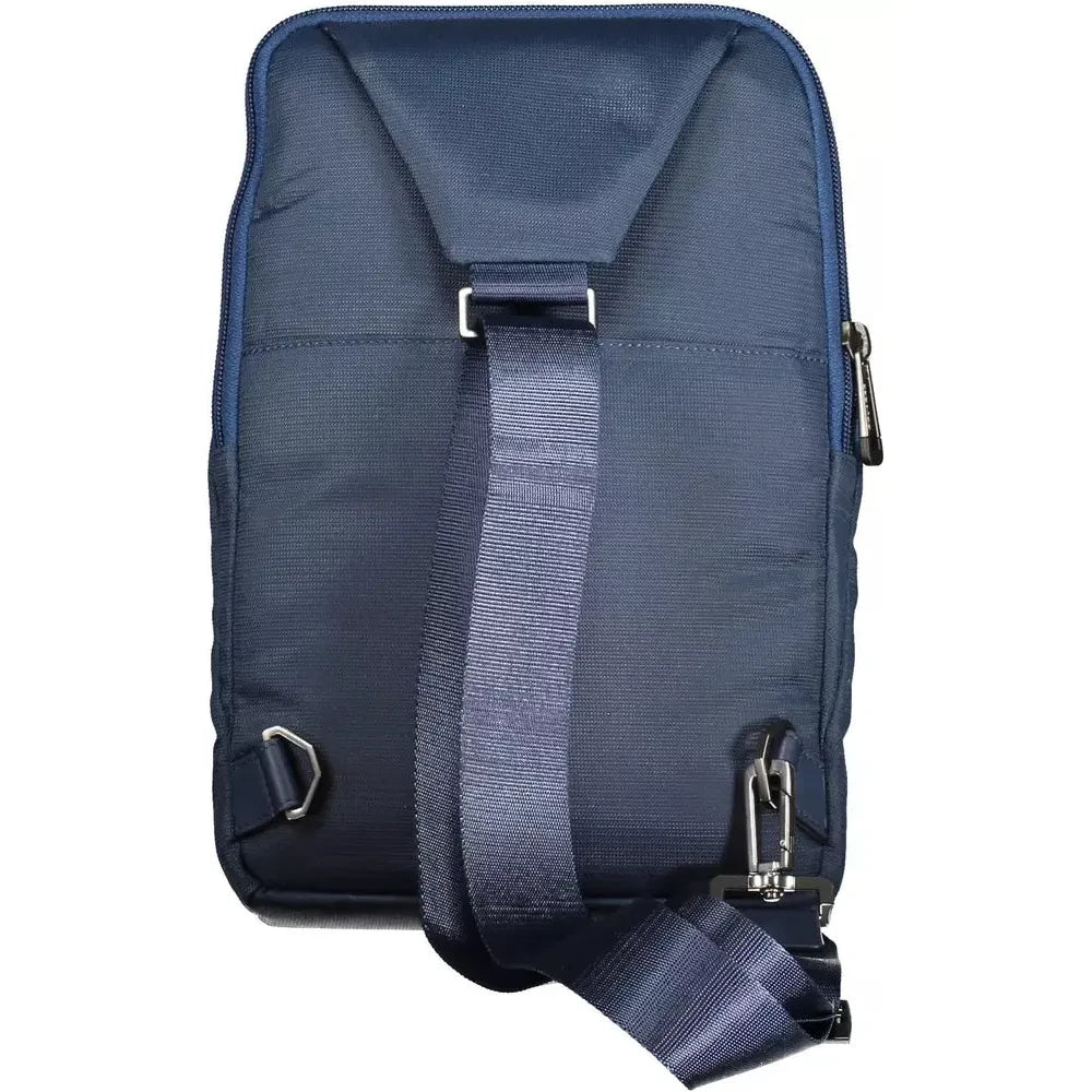 Front view with bag zipped and handles upright.