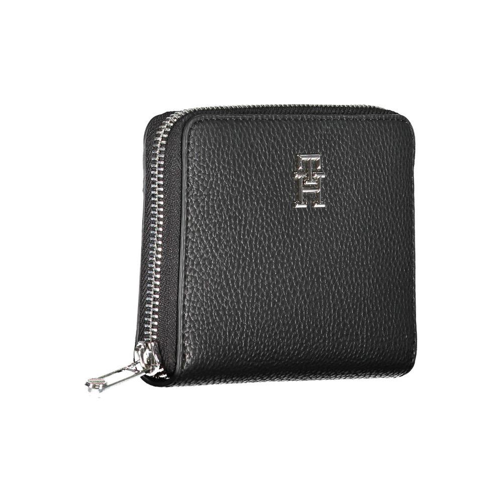 Tommy Hilfiger Sleek Black Polyethylene Wallet Tommy Hilfiger