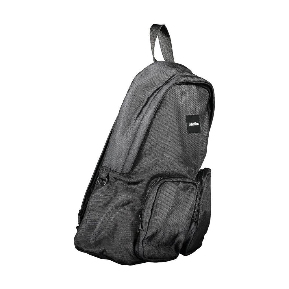 Front view with bag zipped and handles upright.