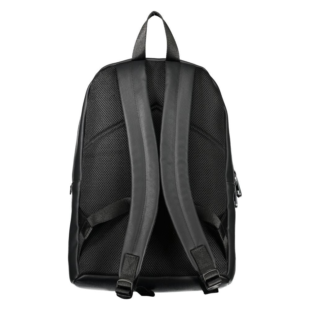 Front view with bag zipped and handles upright.