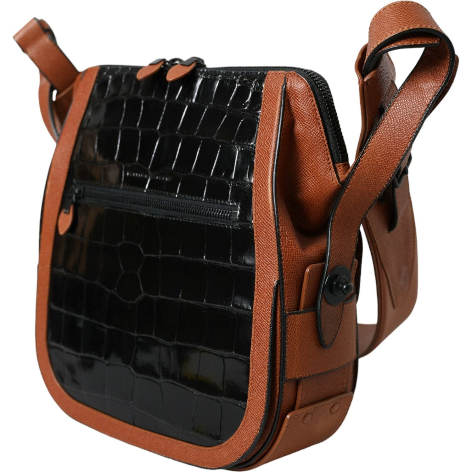 Front view with bag zipped and handles upright.