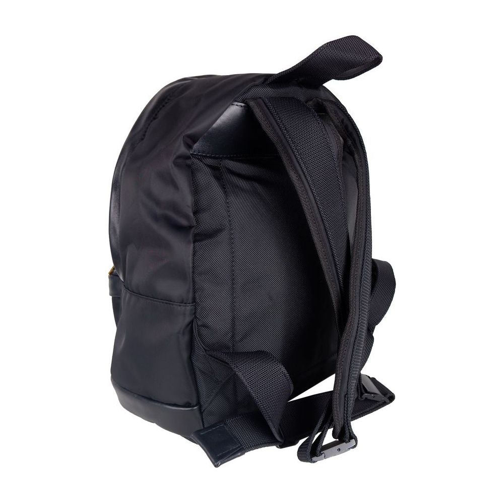 Front view with bag zipped and handles upright.