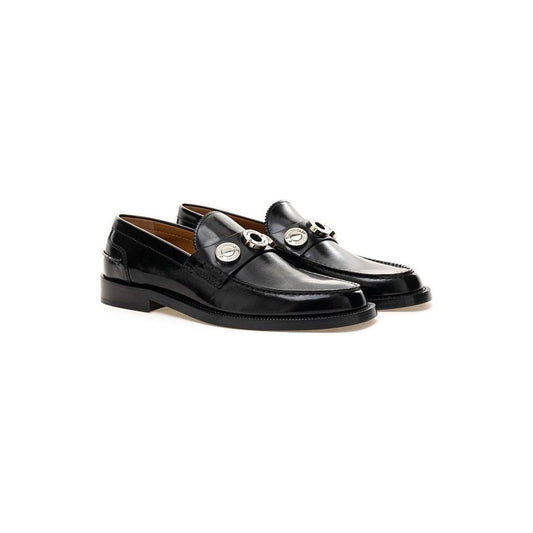 Burberry Elegant Leather Flat Shoes in Timeless Black Burberry