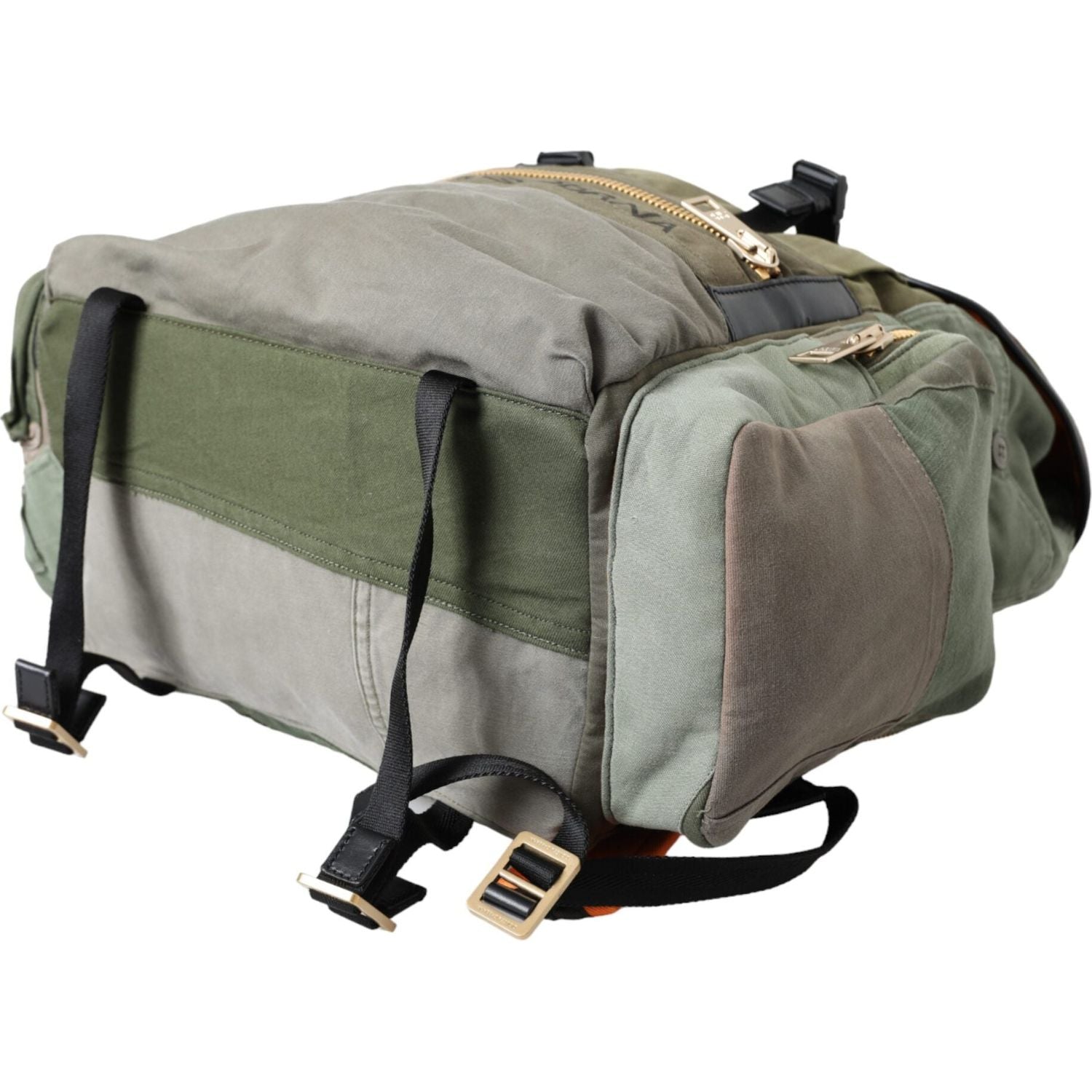 Front view with bag zipped and handles upright.