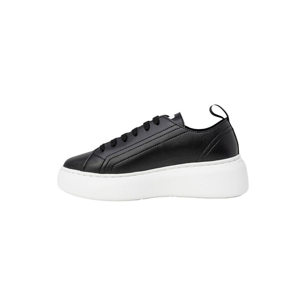 Armani Exchange Black Synthetic Leather Sneaker Armani Exchange