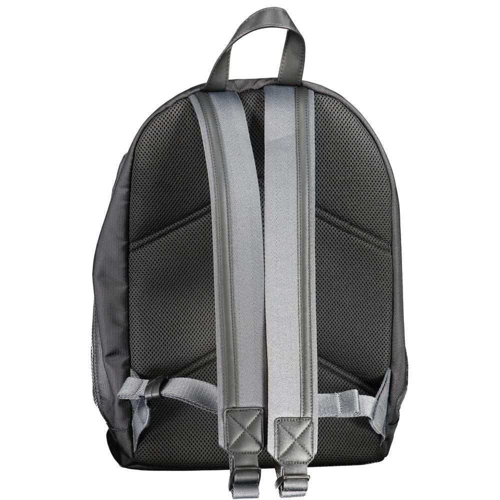 Front view with bag zipped and handles upright.